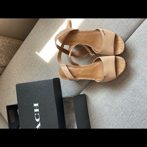 Coach wedges size 7 leather in good used condition